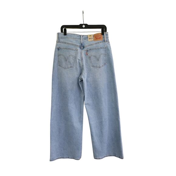 Levi's High Rise Wide Leg Jeans Women's Size 30 x 27 Light Wash Cropped Distress - Picture 8 of 11